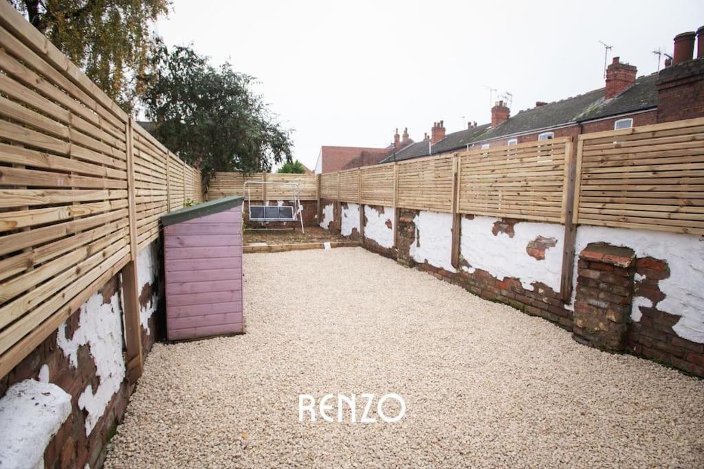 Inviting 3-Bed Home In Lincoln By Renzo, Stunning Design, Close To Lincoln Cathedral! エクステリア 写真