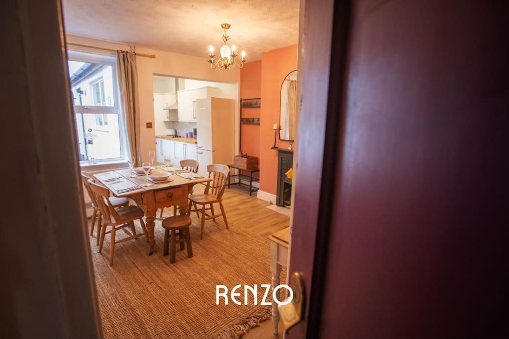 Inviting 3-Bed Home In Lincoln By Renzo, Stunning Design, Close To Lincoln Cathedral! エクステリア 写真